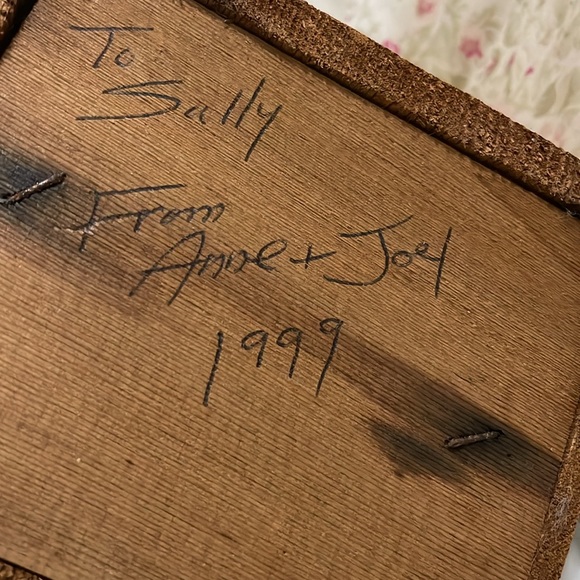 Birdhouse with tin roof - Picture 11 of 12